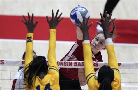 washington volleyball team leaks|UWPD investigating sharing of sensitive photos, video of ...